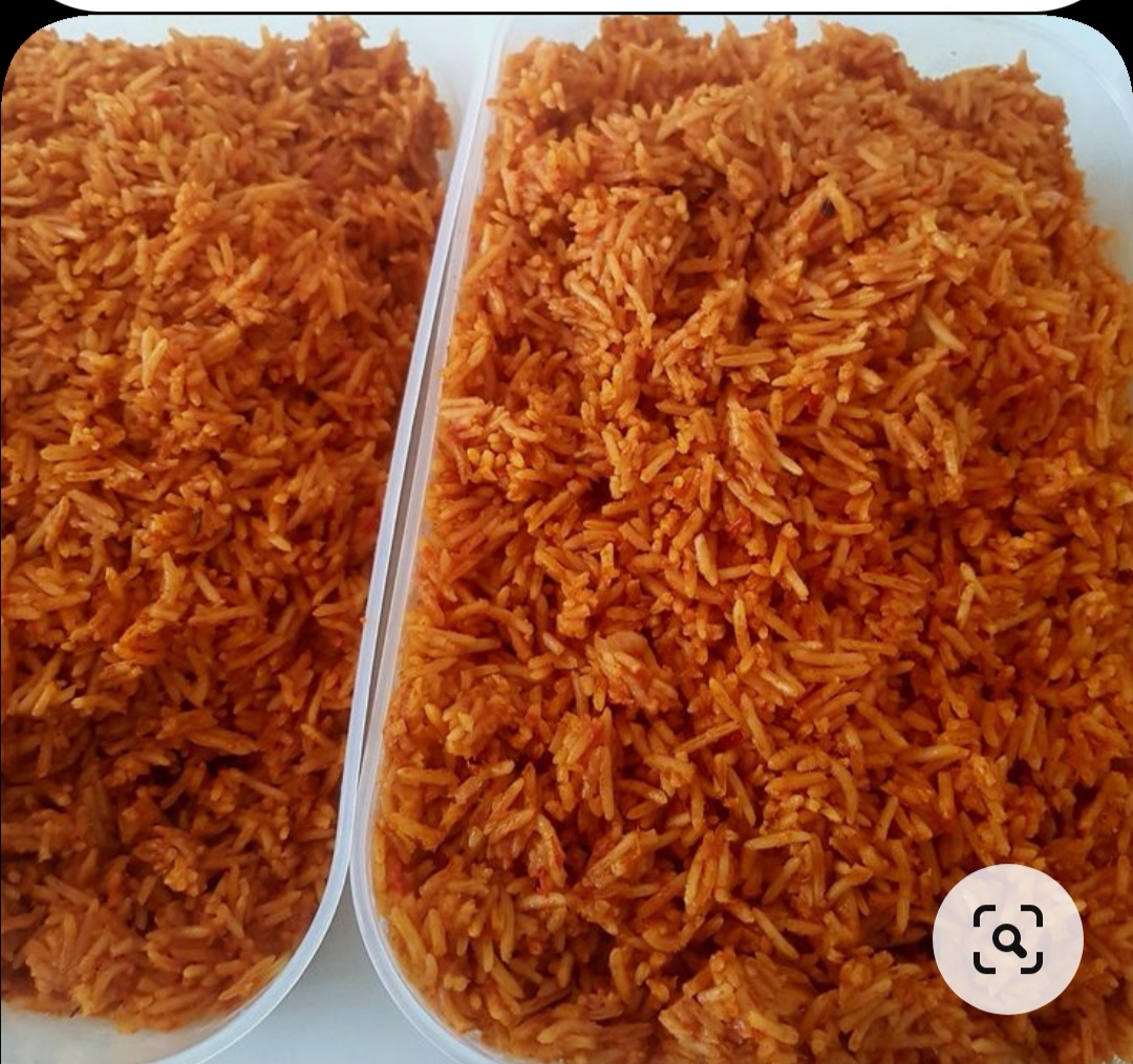 Jollof Rice Recipe: Smoky Jollof - Yummieliciouz